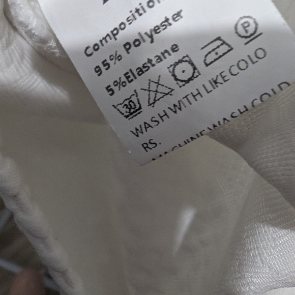 White Textured Cable Knit Sweater Minimalist Capsule Wardrobe - Picture 3 of 9